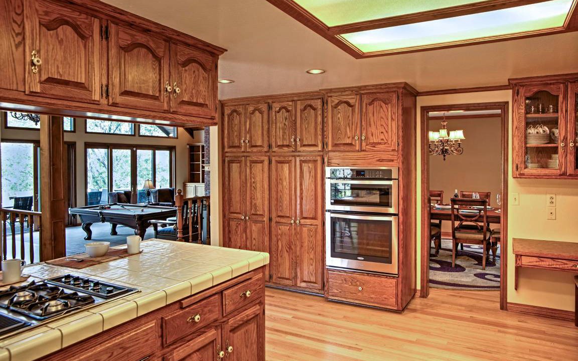 Photo of Kitchen in Lake Arrowhead