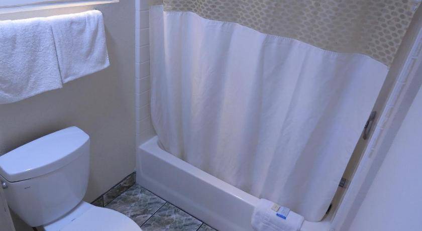 Photo of Bathroom in Southwest Anaheim