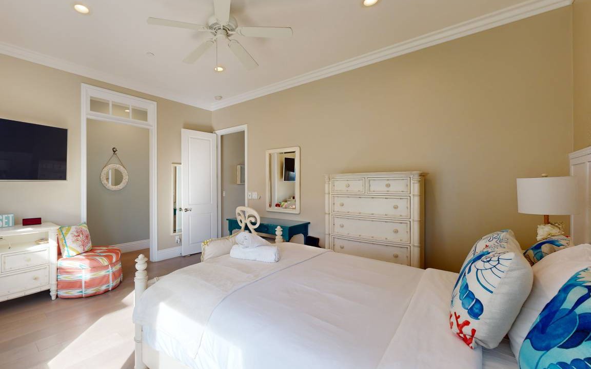 Photo of Bedroom in Hollywood Beach