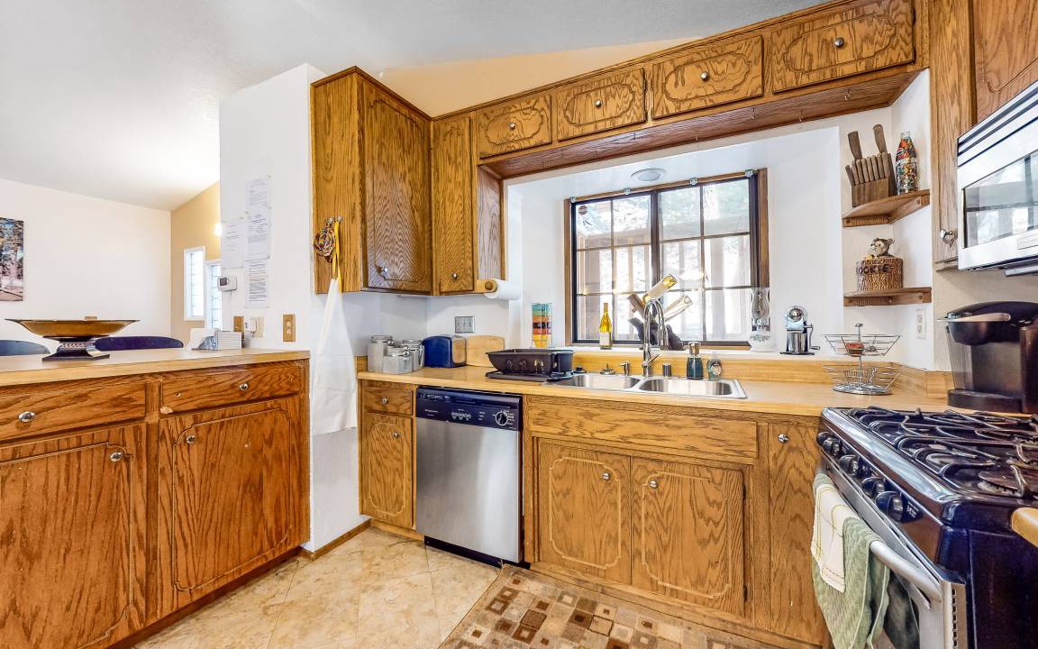 Photo of Kitchen in Arrowhead Villas