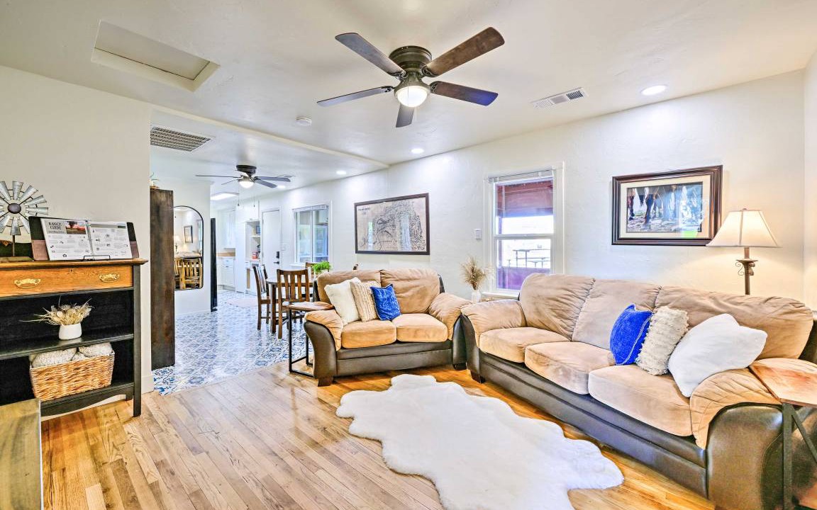 Photo of Livingroom in Woodlake