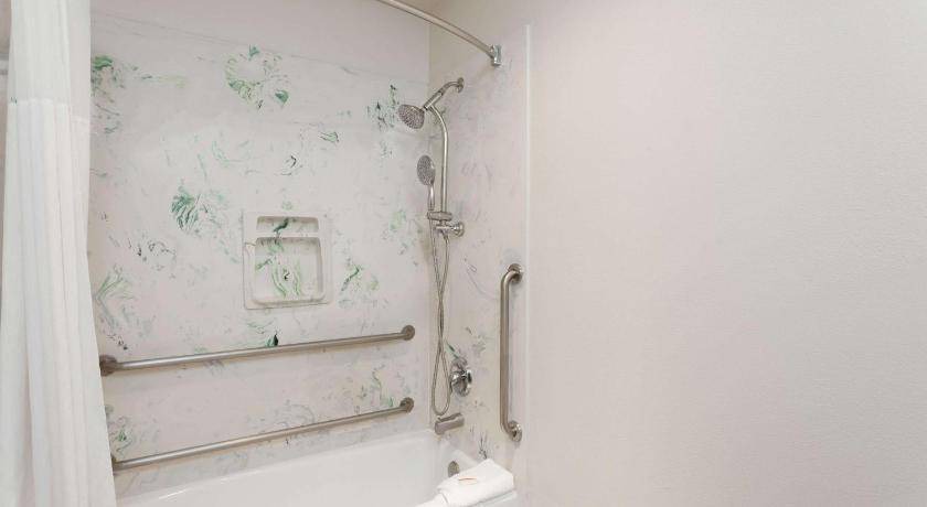 Photo of Bathroom in South Gate