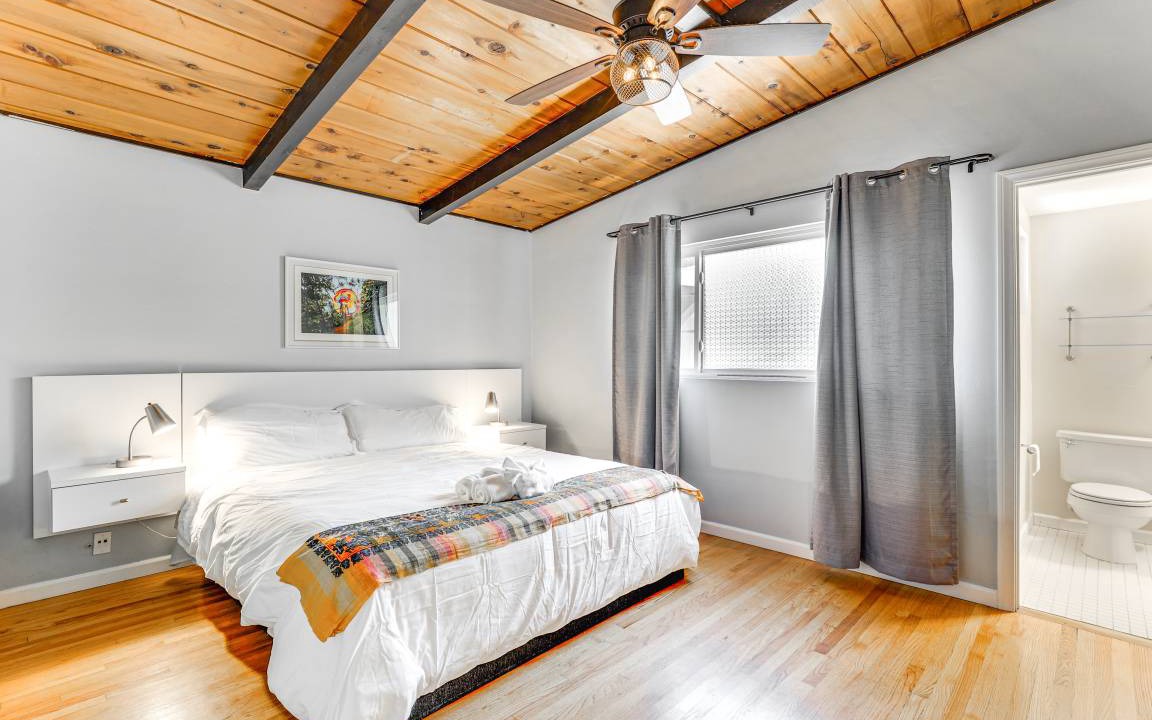 Photo of Bedroom in Vista