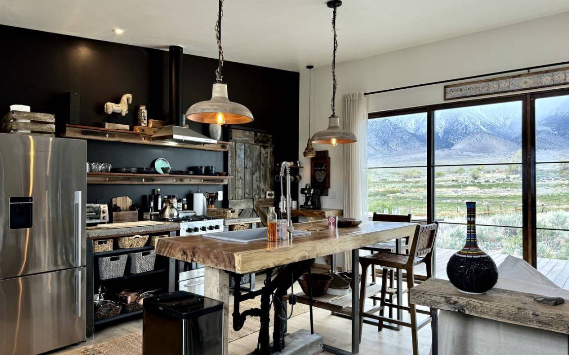 Photo of Kitchen in Lone Pine