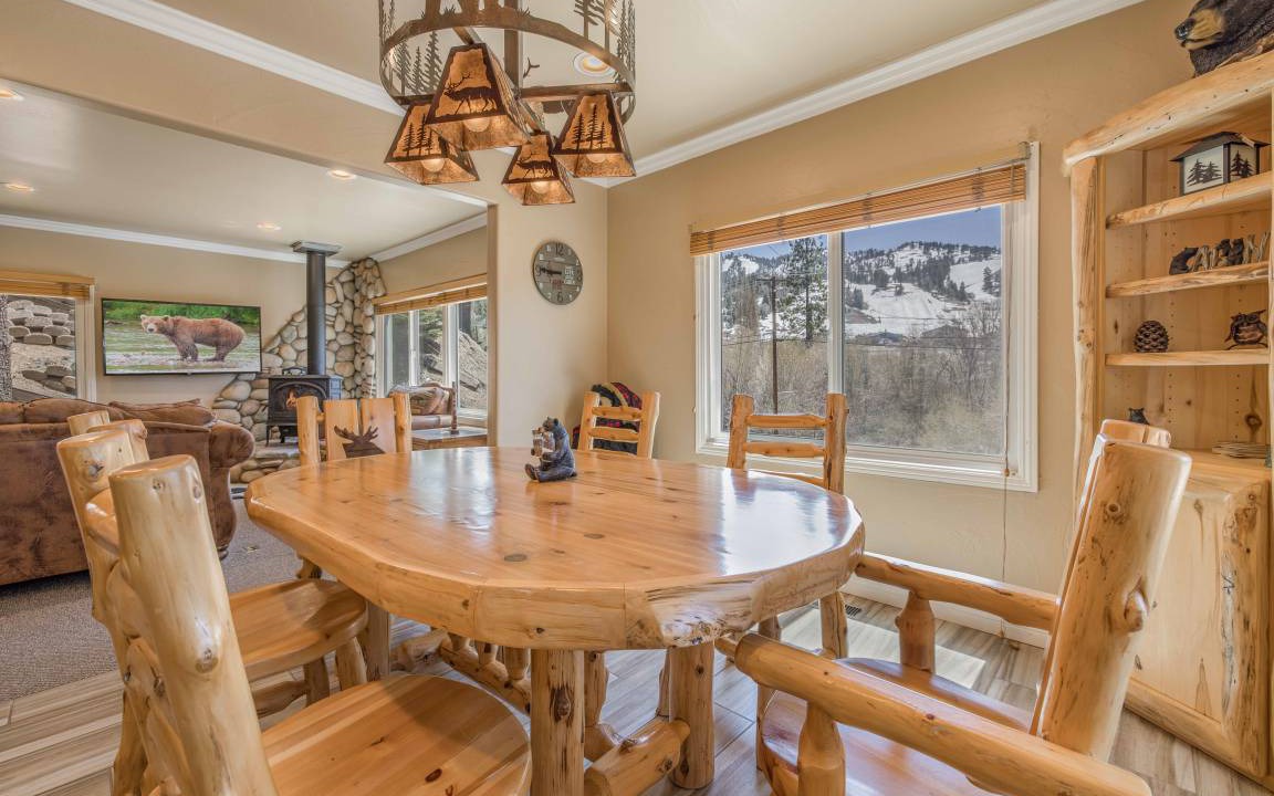 Photo of Livingroom in Moonridge