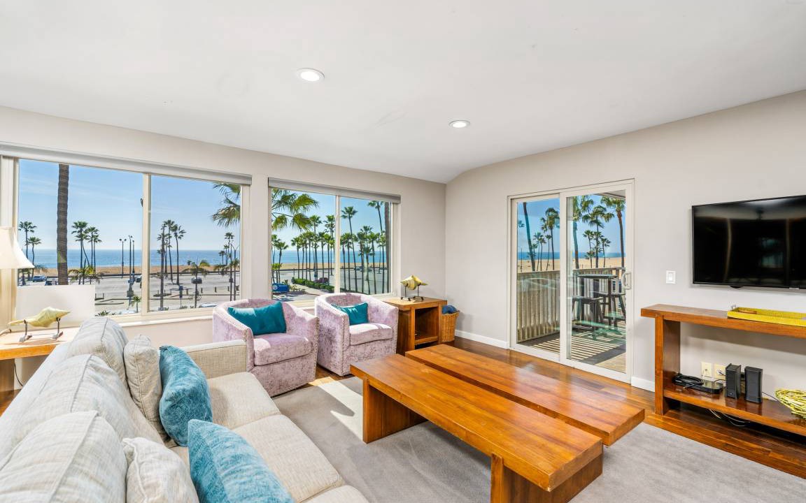 Photo of Others in Balboa Peninsula