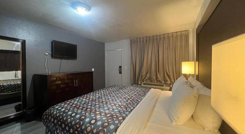 Photo of Bedroom in Sylmar