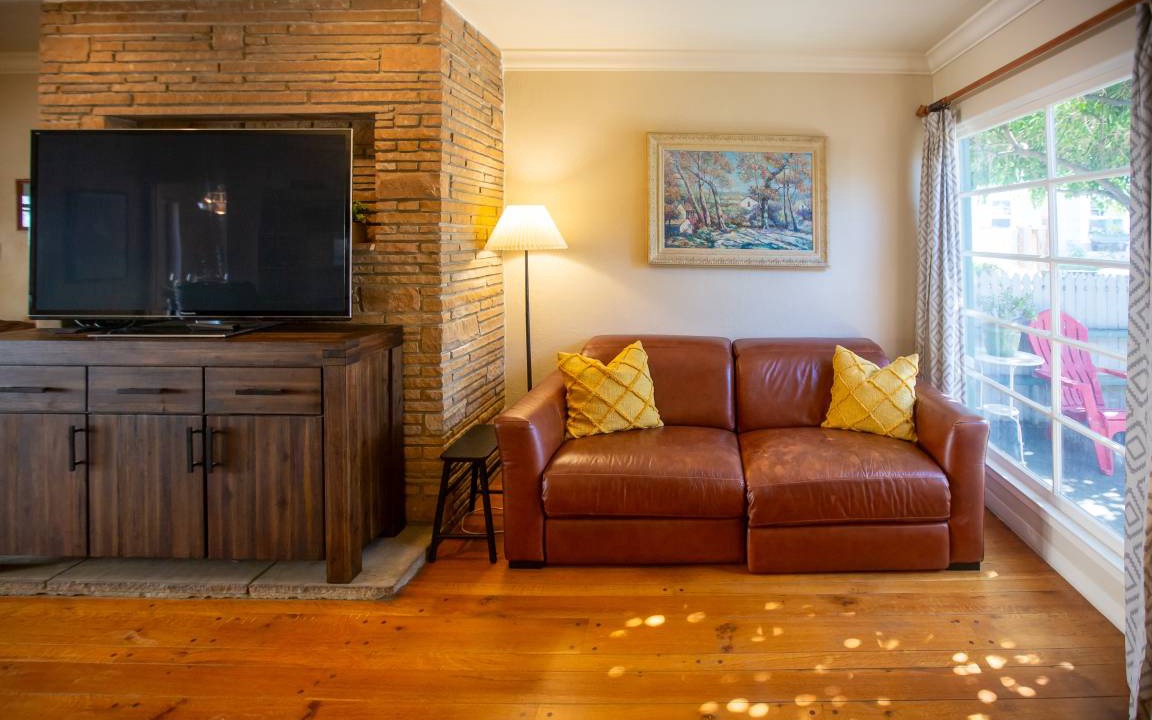 Photo of Livingroom in Heritage District
