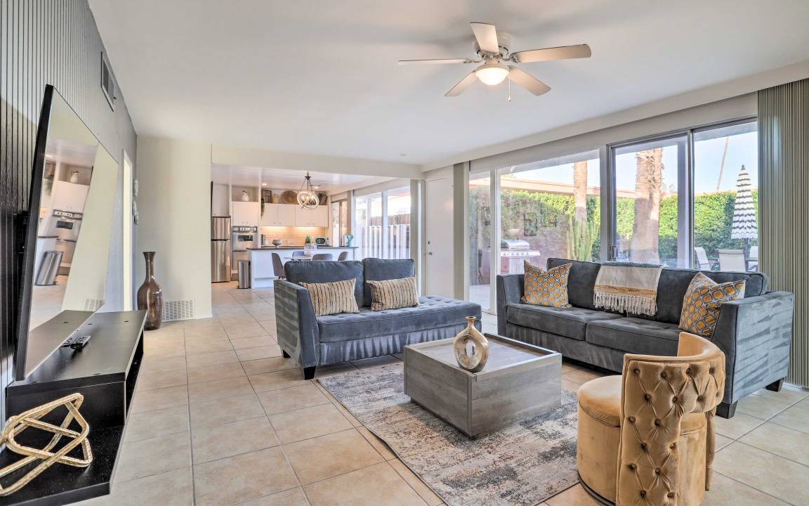 Photo of Livingroom in Palm Desert