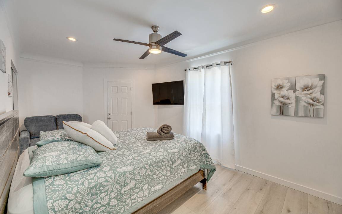 Photo of Bedroom in East Los Angeles