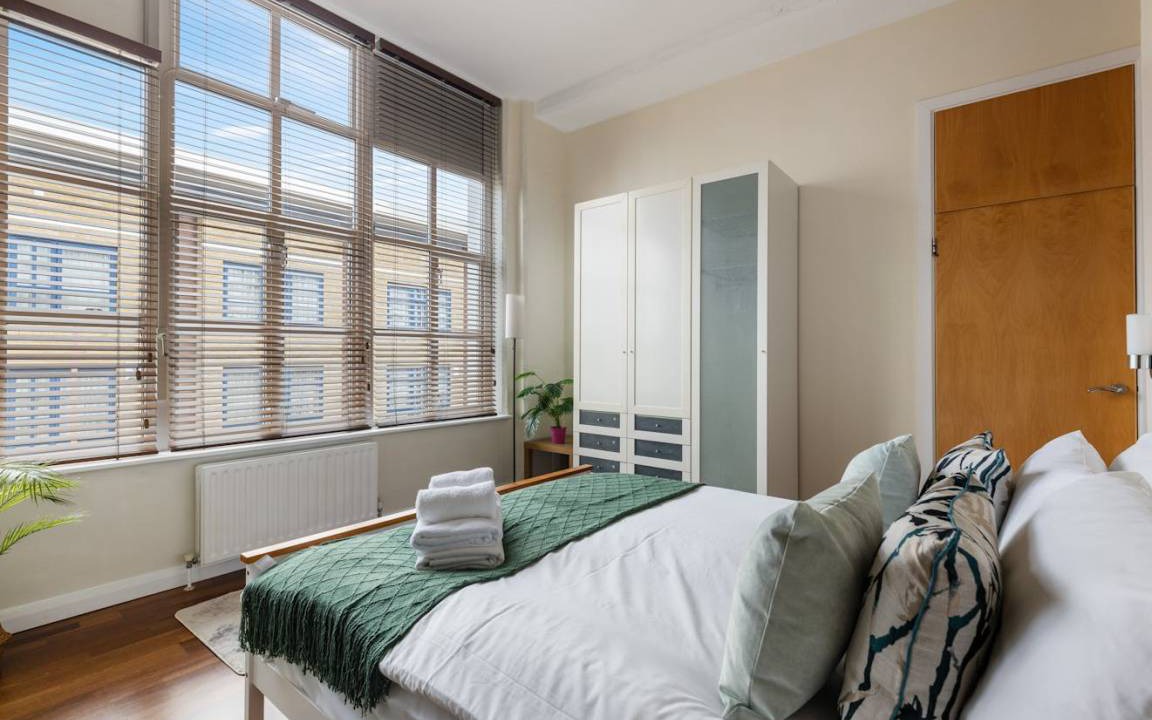 Photo of Bedroom in Limehouse