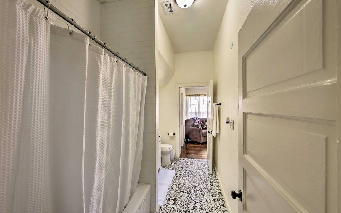 Photo of Bathroom in Downtown Riverside