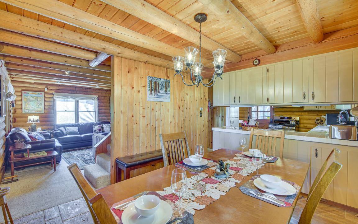 Photo of Kitchen in Cedarpines Park