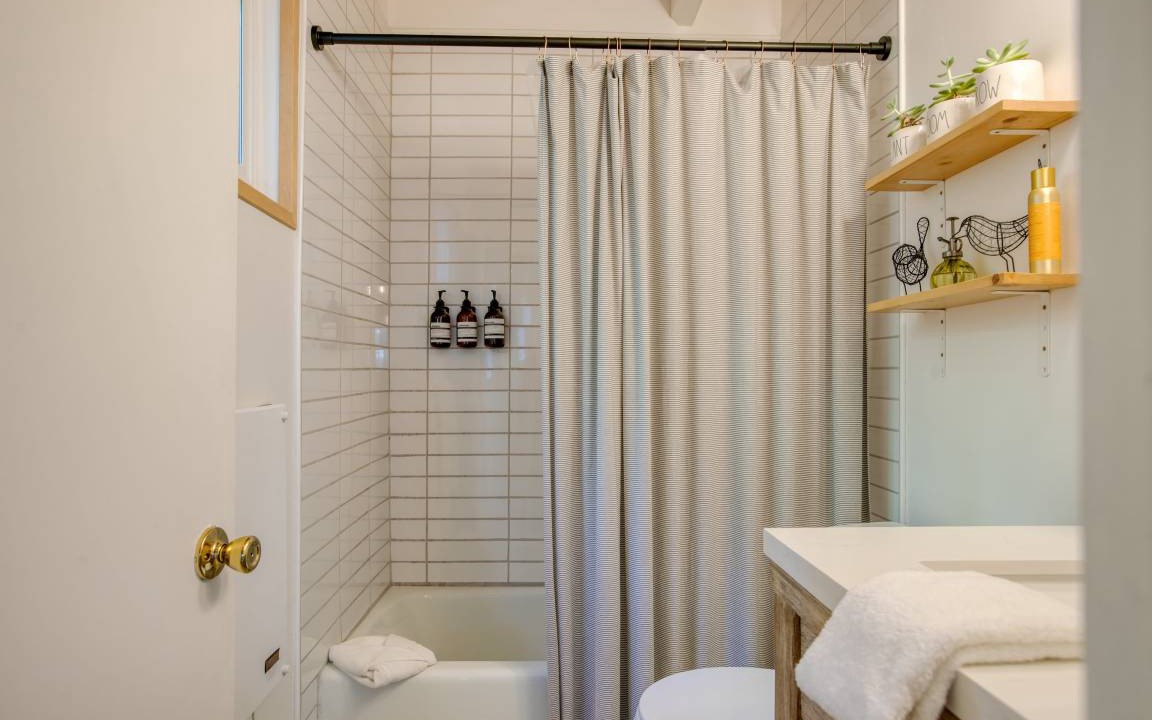 Photo of Bathroom in Arrowhead Villas