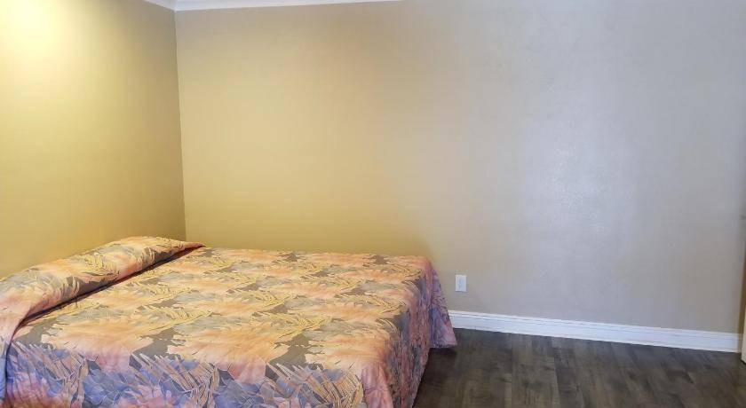 Photo of Bedroom in Northwest Anaheim