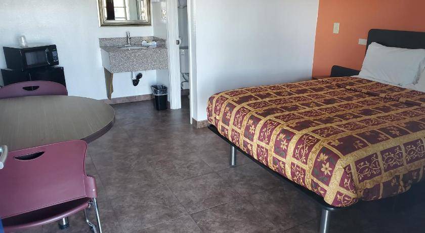 Photo of Bedroom in Hesperia