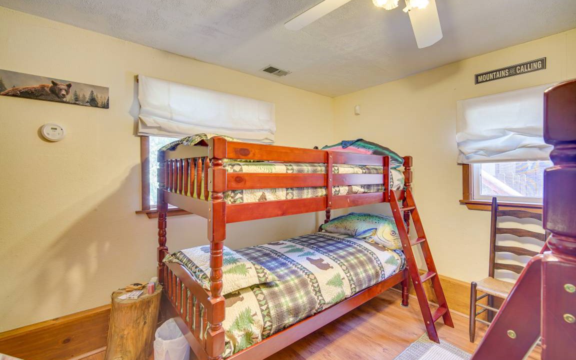 Photo of Bedroom in Cedarpines Park
