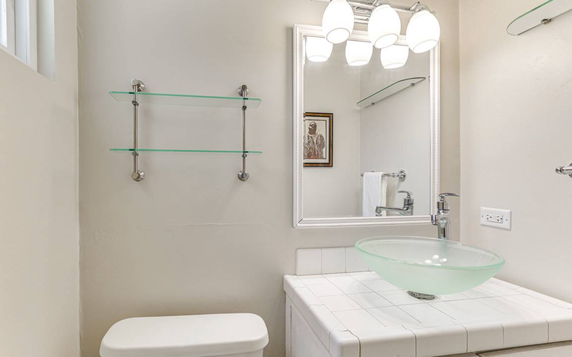 Photo of Bathroom in Vista