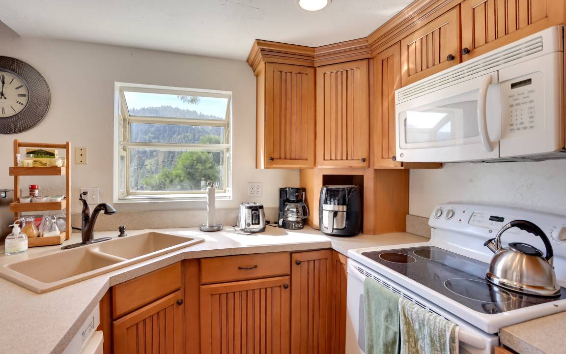 Photo of Kitchen in Crestline