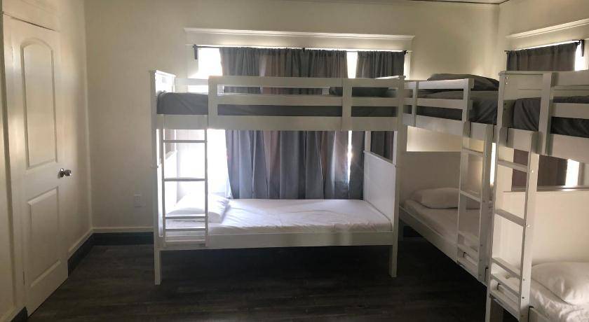 Photo of Bedroom in Greater Wilshire - Hancock Park