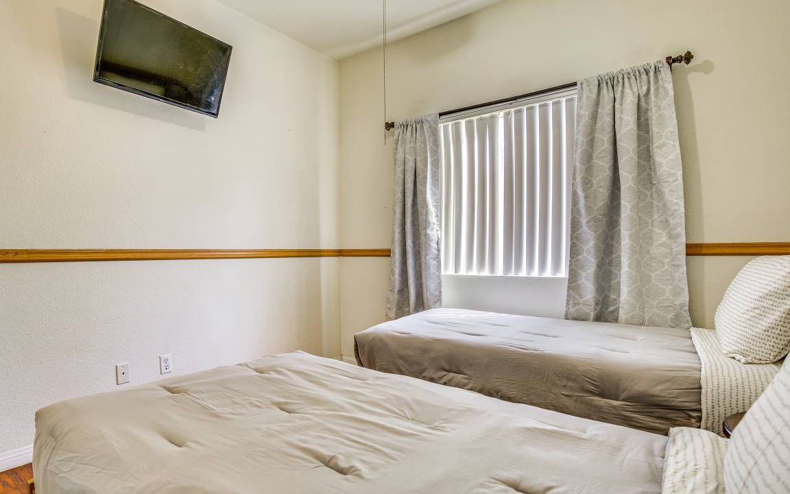 Photo of Bedroom in Victorville