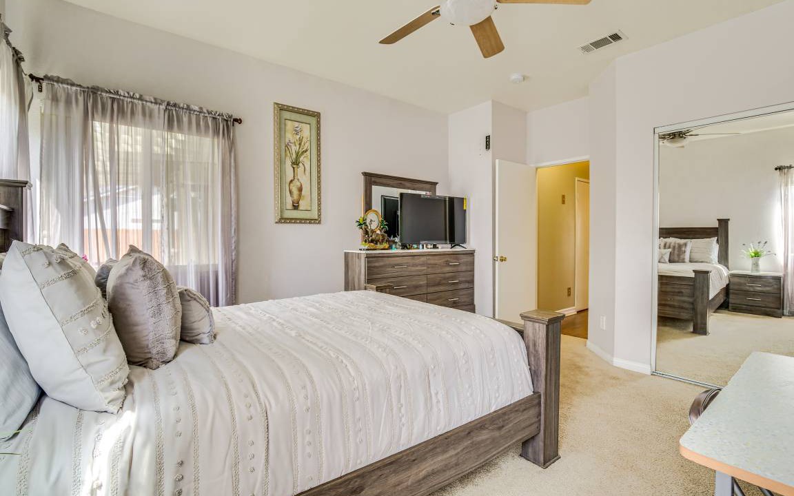 Photo of Bedroom in Victorville