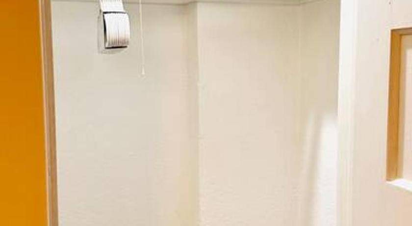 Photo of Bathroom in Raisin