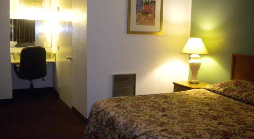 Photo of Bedroom in Wasco