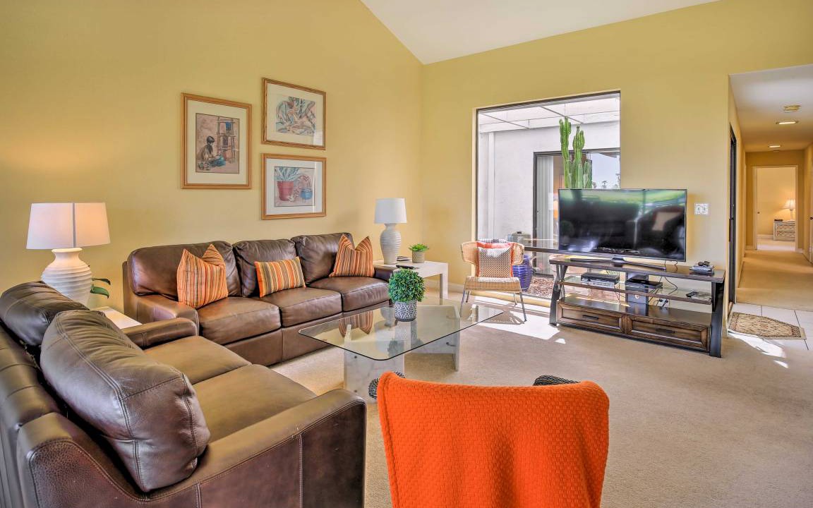 Photo of Livingroom in Palm Desert