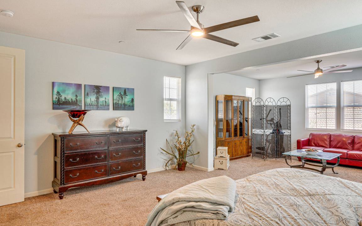 Photo of Livingroom in Bakersfield
