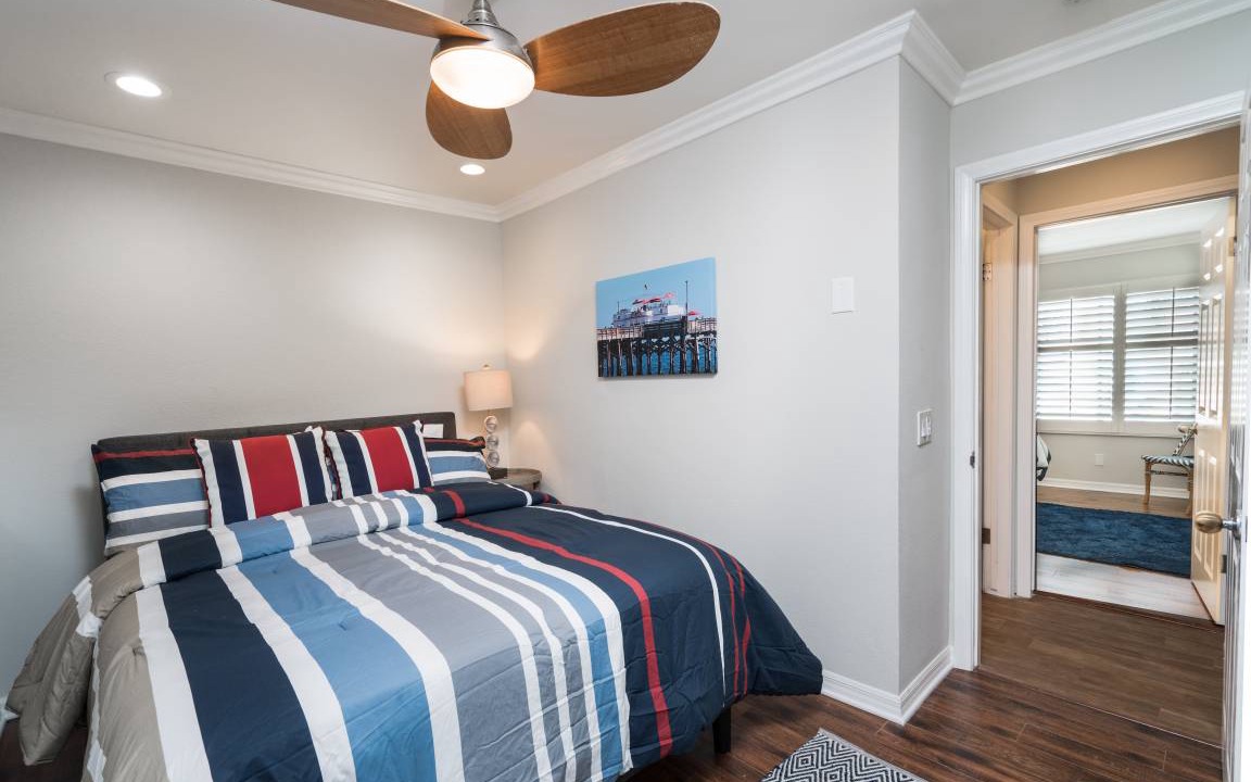 Photo of Bedroom in Balboa Peninsula