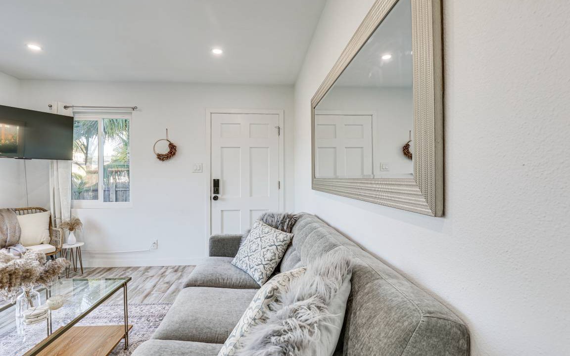 Photo of Livingroom in South Oceanside