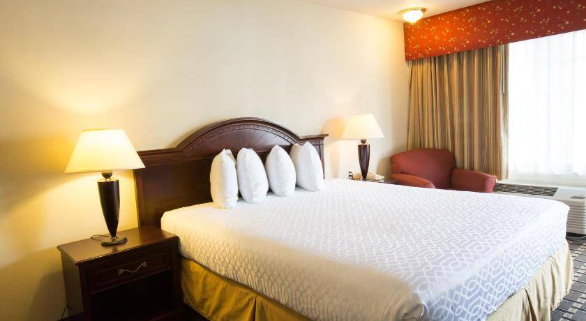 Photo of Bedroom in Anaheim Resort