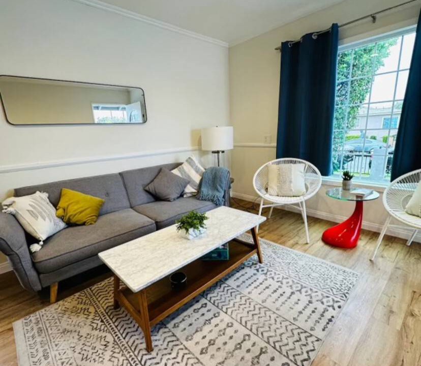 Photo of Livingroom in Lawndale