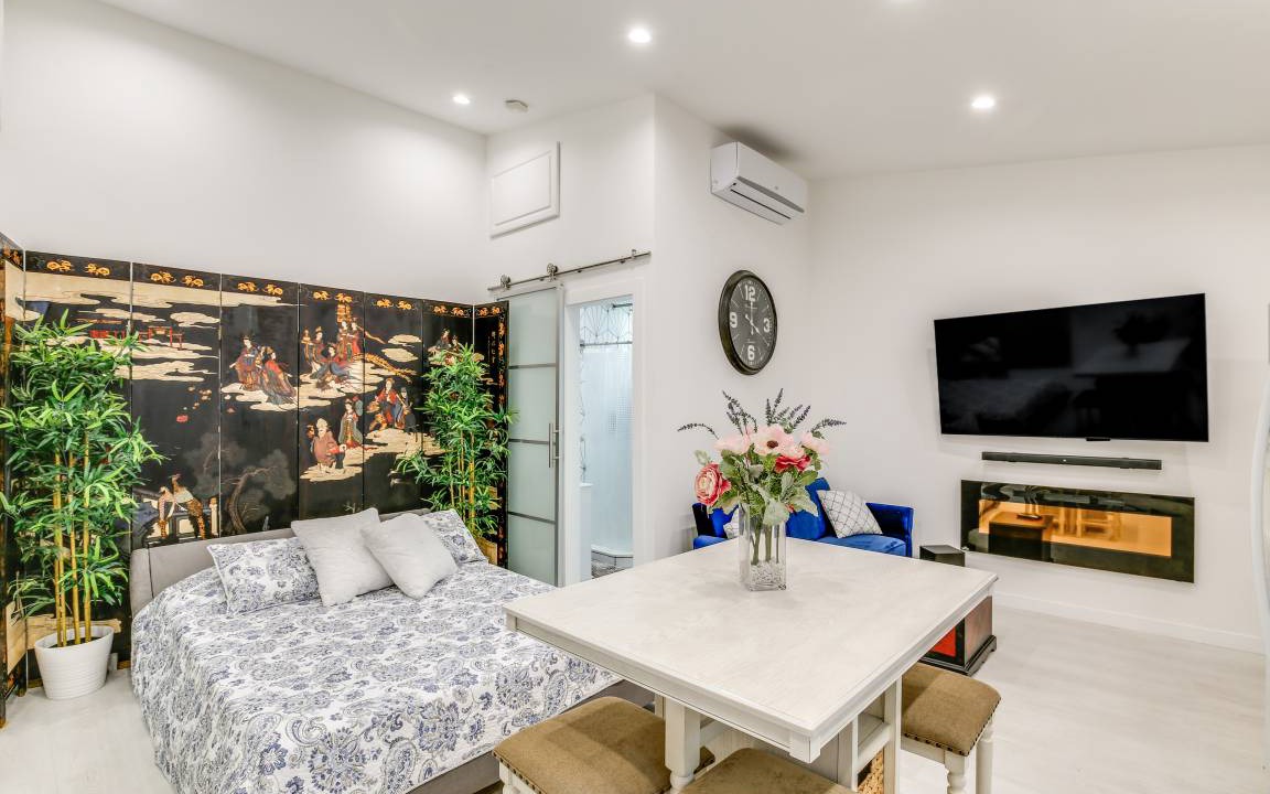 Photo of Livingroom in East Los Angeles
