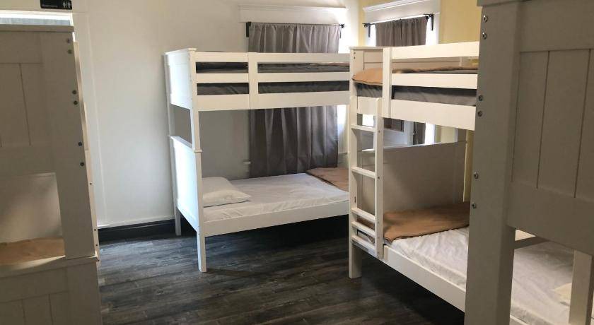 Photo of Bedroom in Greater Wilshire - Hancock Park