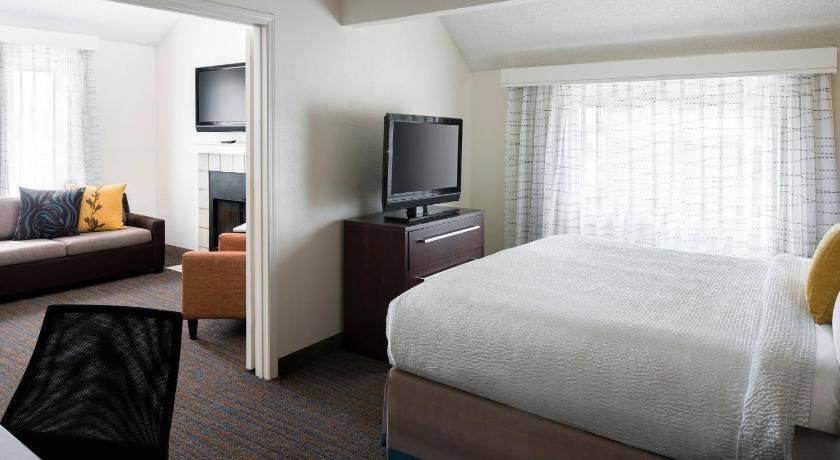 Photo of Bedroom in Costa Mesa