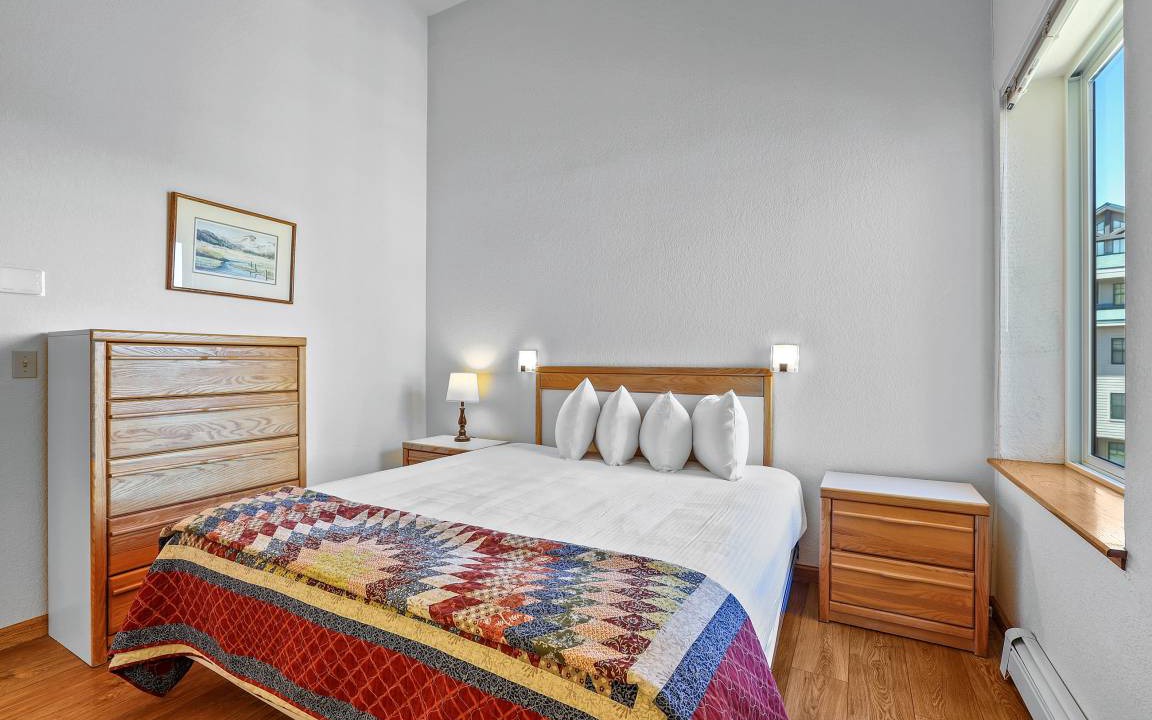 Photo of Bedroom in Kirkwood