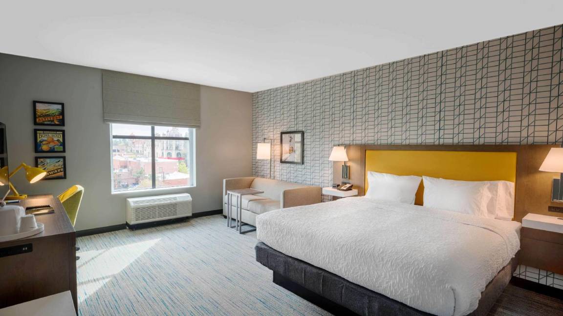Photo of Bedroom in Downtown Riverside