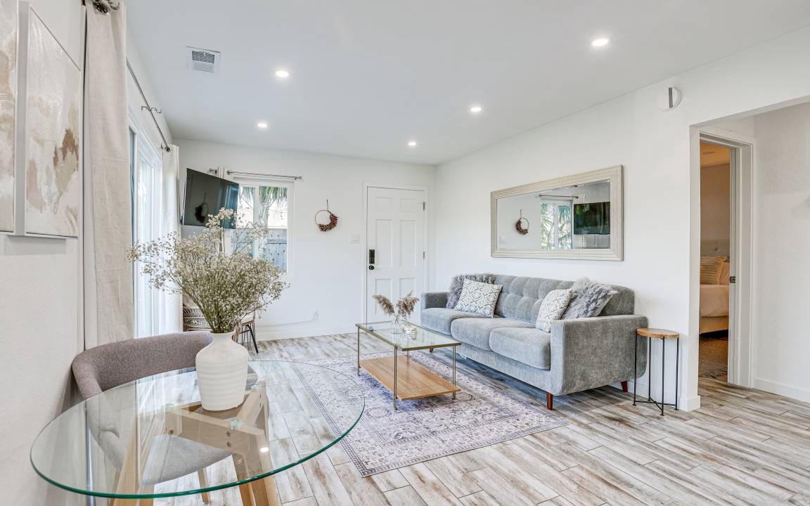 Photo of Livingroom in South Oceanside