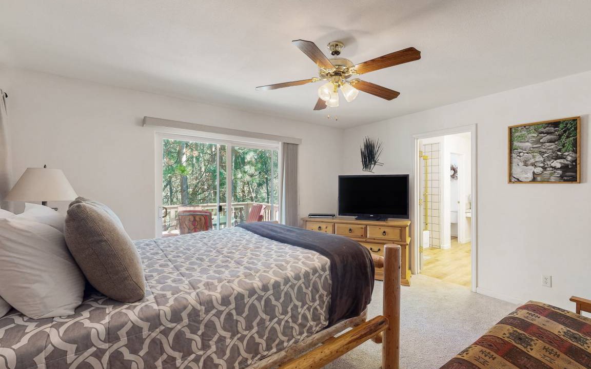 Photo of Bedroom in Bass Lake