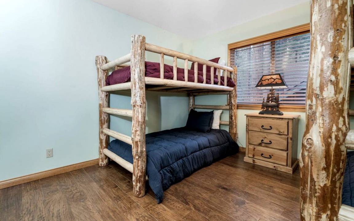 Photo of Bedroom in Summit Estates