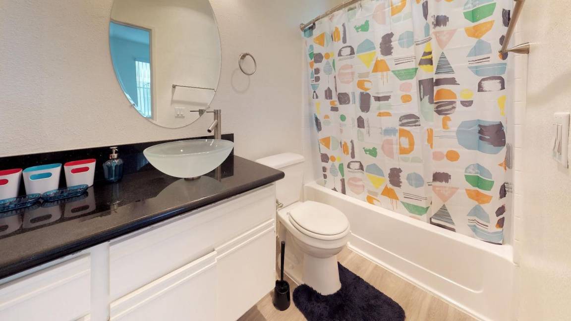 Photo of Bathroom in Magnolia Park