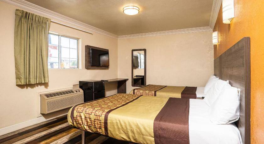 Photo of Bedroom in Little Armenia