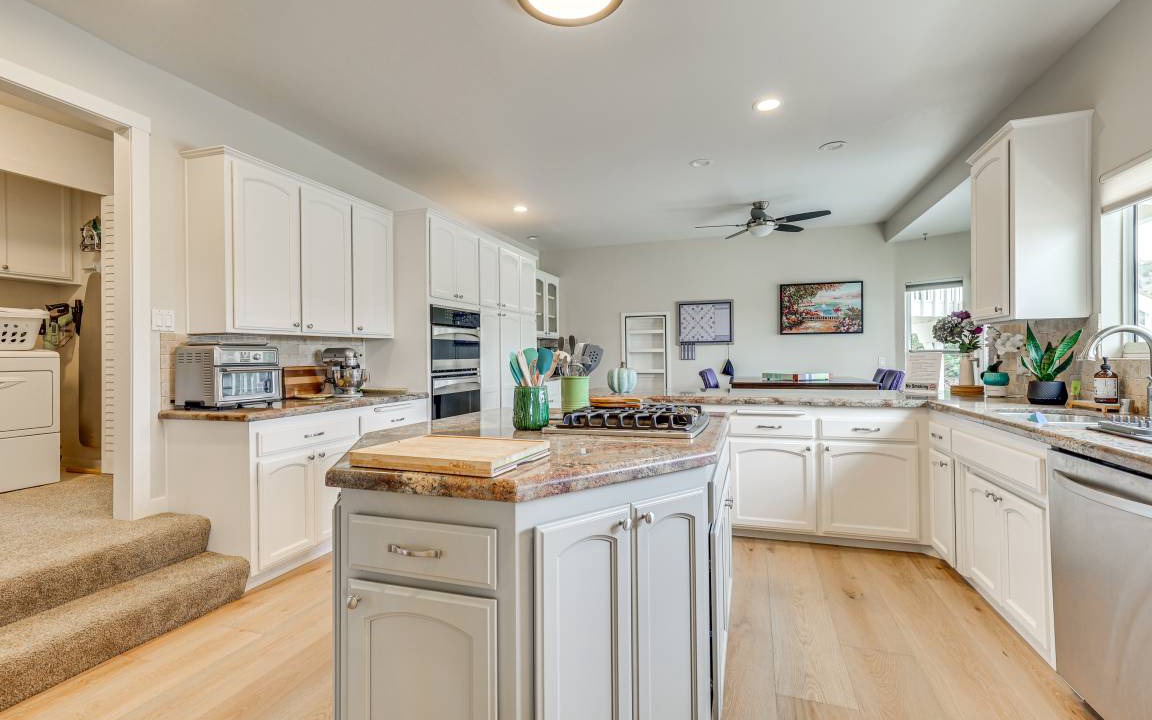 Photo of Kitchen in Lake San Marcos