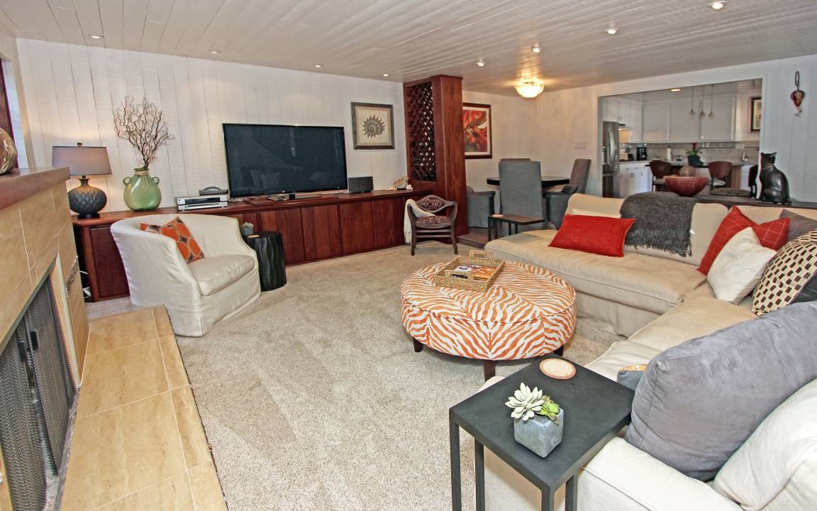 Photo of Livingroom in Corona del Mar