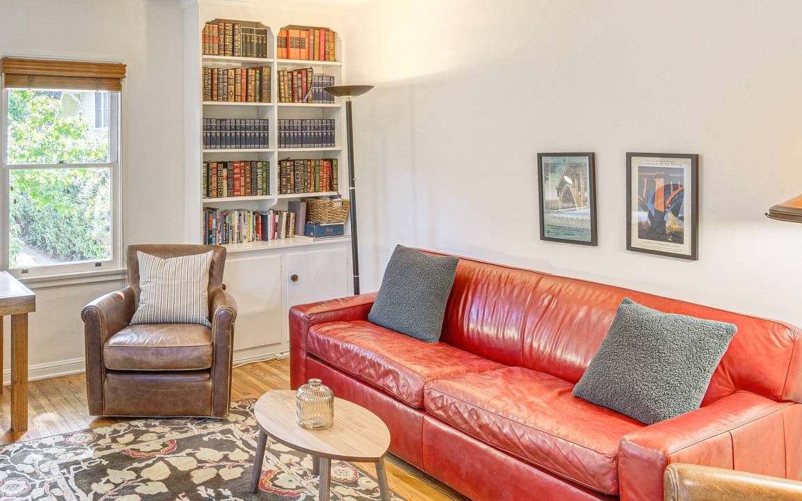 Photo of Livingroom in South Pasadena