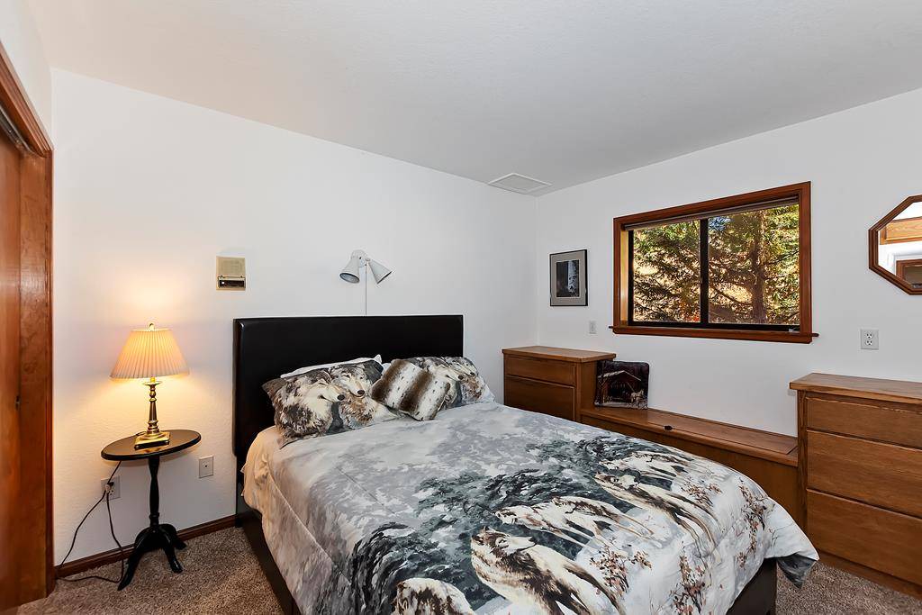 Photo of Bedroom in Fawnskin