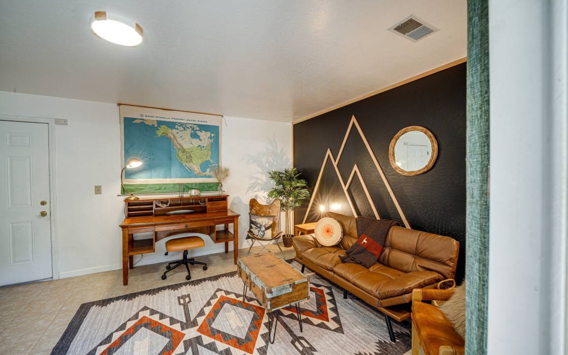 Photo of Livingroom in Frazier Park