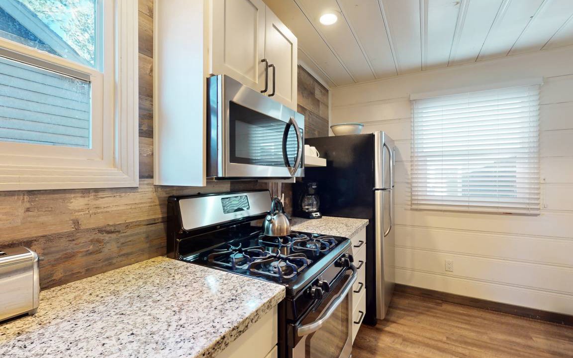 Photo of Kitchen in Lakeside Park
